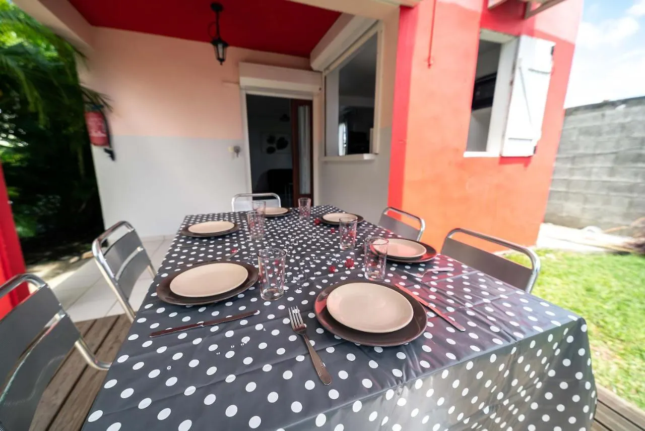 Domaine De Marly, 3 Etoiles Villa Sainte-Anne  Semesterbostad