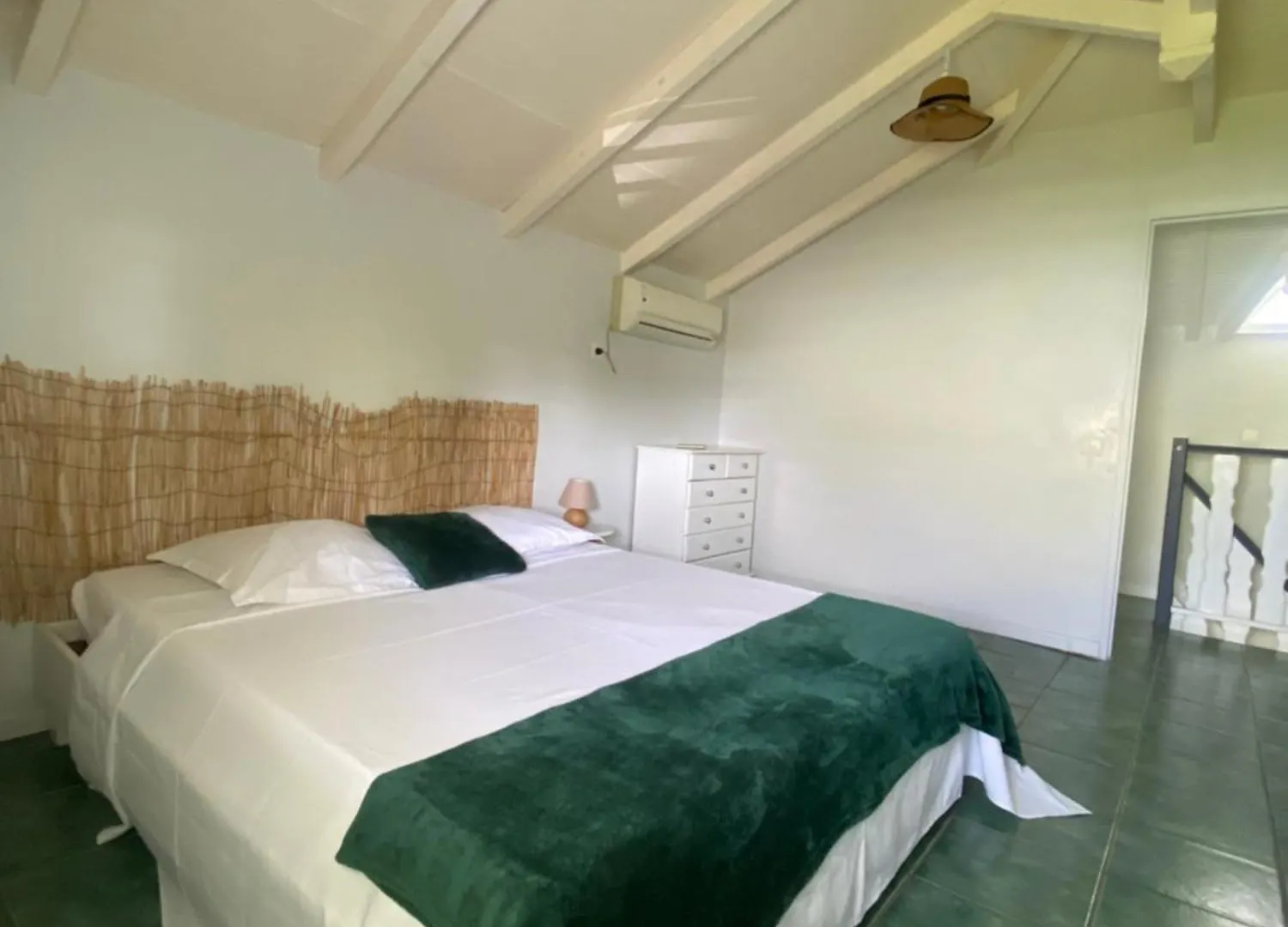 Domaine De Marly, 3 Etoiles Villa Sainte-Anne  Semesterbostad
